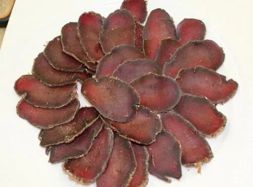 Jambon fumé de cerf en tranche