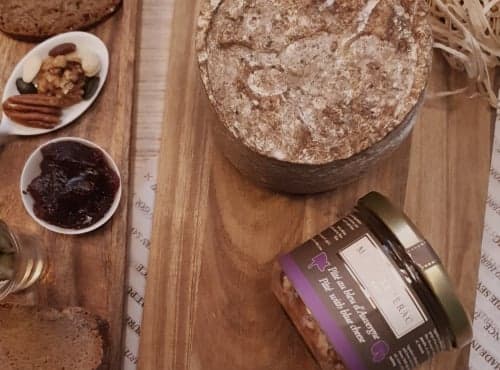 Planche Auze : Fromage Sanérac avec Pâté de porc du Cantal au Bleu