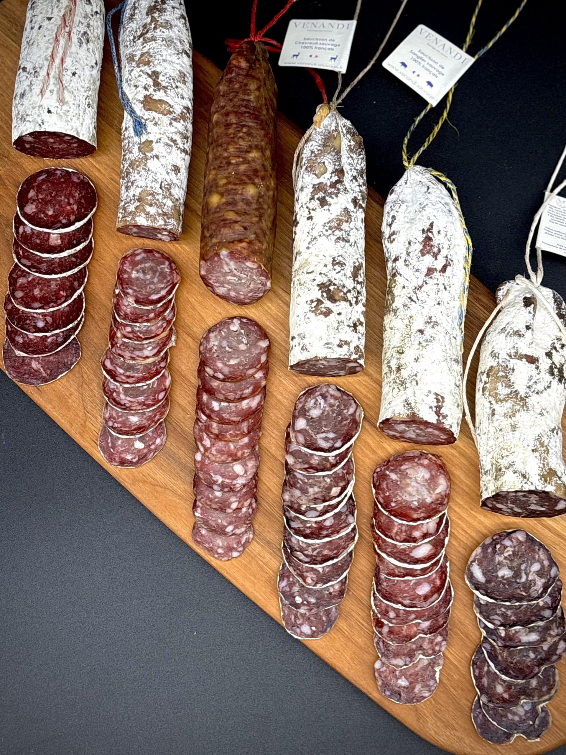 Panier complet de saucissons de gibier